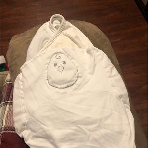 Nested bean swaddle